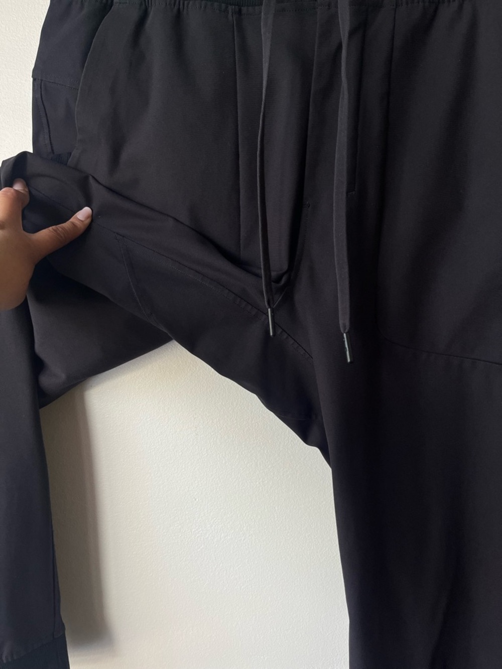 Lululemon ABC Jogger 30"
Black - Picture 11 of 13